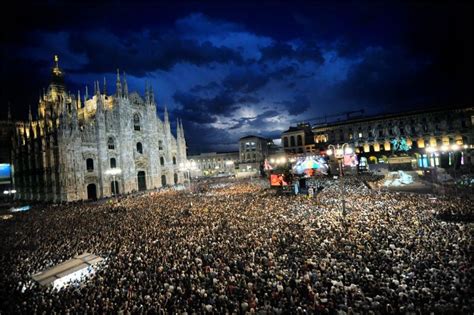 Zucconi's Explosive Milan Concert: A Night of Passion, Politics, and Pasta!